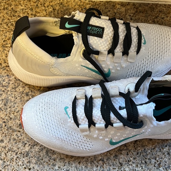 Shoes - Picture 2 of 5